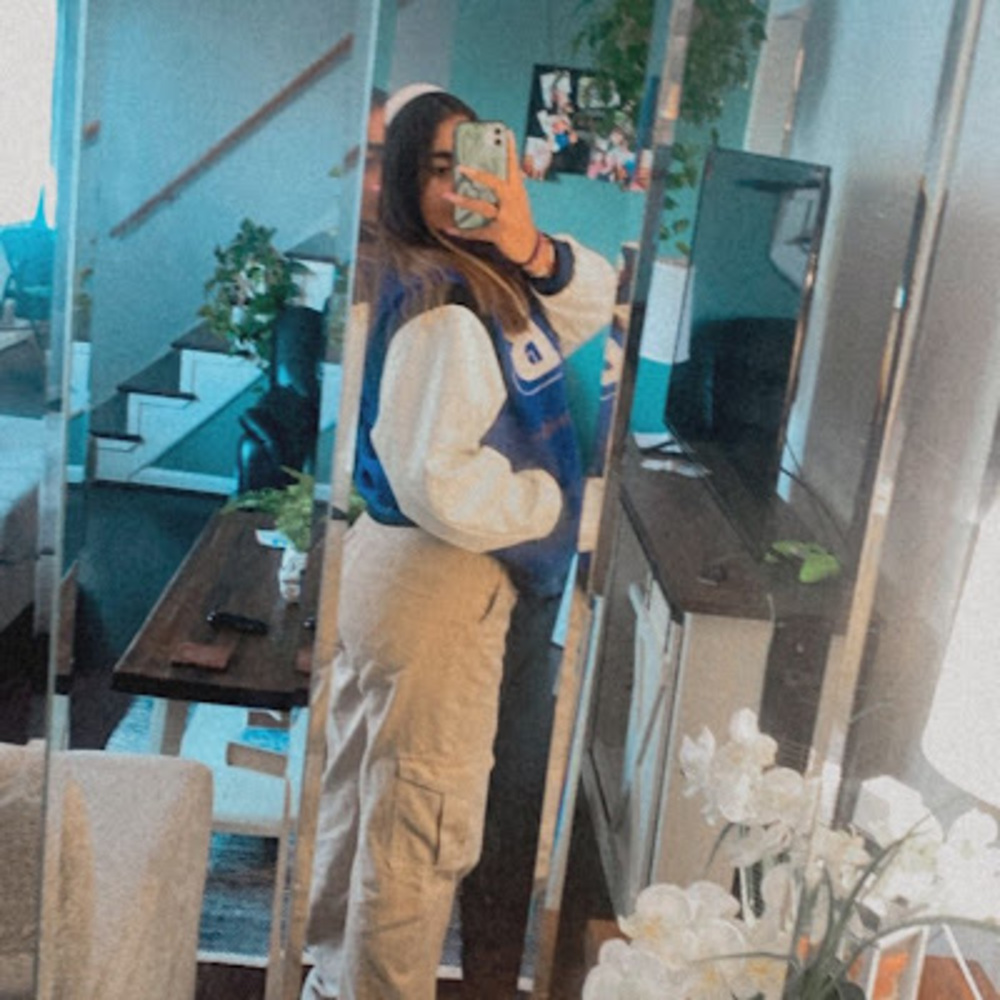 Meet your Posher, Paola